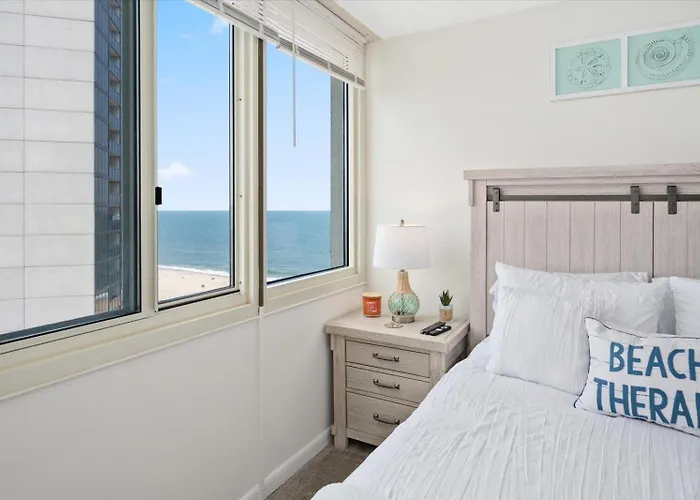 Ferienhaus Stunning Ocean Front 2 Bedroom Quay With Indoor Pool! *