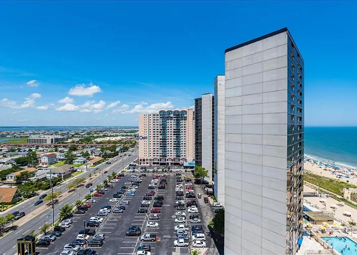 Stunning Ocean Front 2 Bedroom Quay With Indoor Pool! *